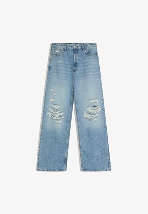 Hellblaue Jeans mit weitem Bein, ausgelaufenen Rissen an beiden Knien und vorderen Taschen, Knopf- und Reißverschluss am Bund.