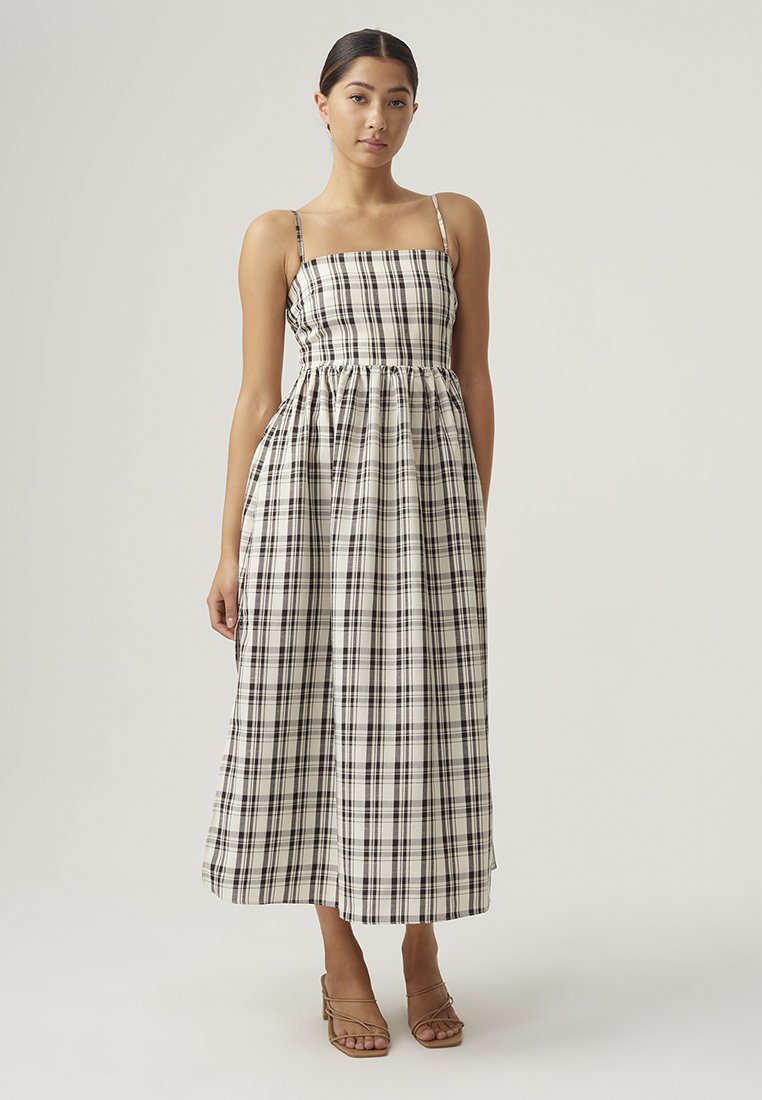 Vestido Giada en Check it Out Negro