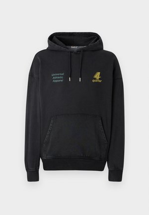 Sudadera negra de algodón, con un bolsillo frontal, cordón ajustable y texto impreso en verde y dorado en el pecho.