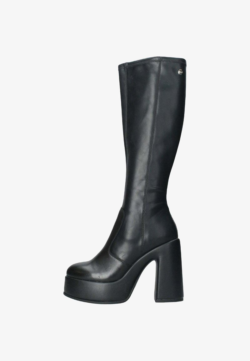Czarne skórzane botki do kolan na platformie, o gładkiej teksturze, uporządkowanej formie oraz wysokim słupkowym obcasie z minimalnymi akcentami metalowymi.