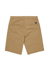 Beige bomuldsshorts med en afslappet pasform, der har to baglommer, et logo-embed og flade sømme. Glat tekstur og knælængde design.