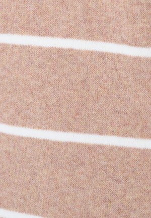 Tela de punto en suave rosa con rayas horizontales blancas, con una textura suave y sutiles variaciones de color.