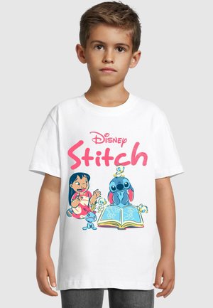 Hvit bomull T-skjorte med fargerike tegneseriefigurer Stitch og Lilo med en åpen bok, fet rosa tekst som sier "Disney Stitch."