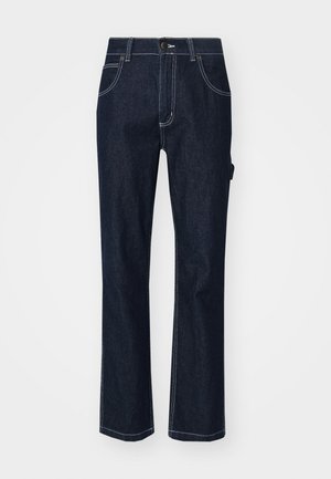 Mørkeblå denim jeans med lige ben-design, som har fem lommer, kontrastsyning og en knaplukning i taljen.