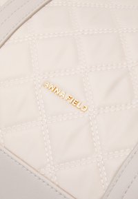 Anna Field Nädalavahetuse reisikotid - beige