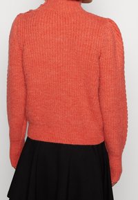 Vero Moda Neule - red