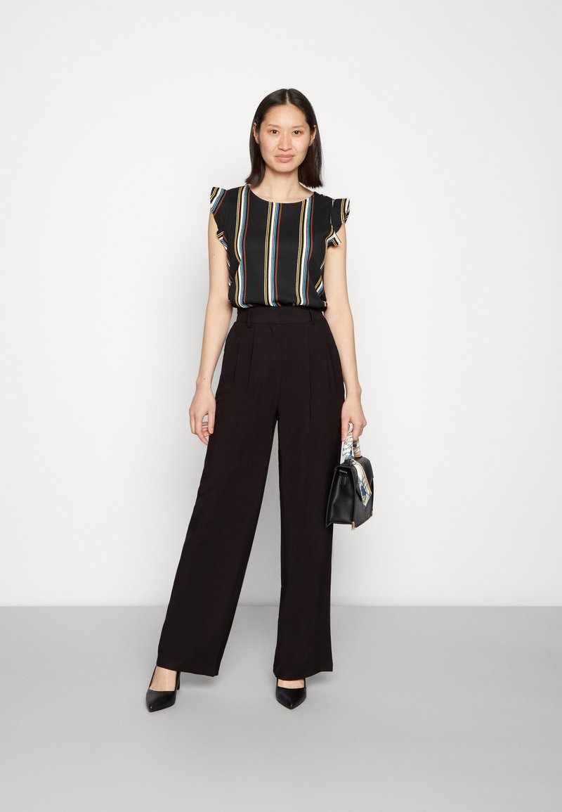 Damen T-Shirts | TOM TAILOR DENIM STRUCTURED WITH CAPSLEEVE Bluse black creme/schwarz - RN61886 Damen T-Shirts | TOM TAILOR DENIM STRUCTURED WITH CAPSLEEVE Bluse black creme/schwarz - RN61886