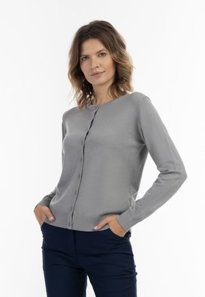 Cardigan grigio chiaro in tessuto a maglia liscia, con scollo rotondo, chiusura con bottoni e orli e polsini a costine.