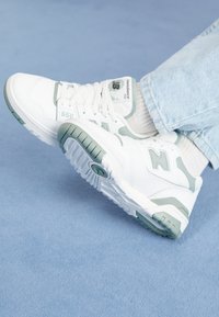 550 W - Sneakers basse - white