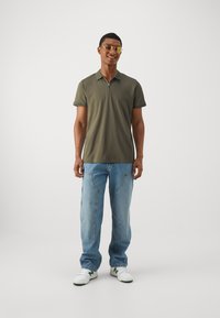 Selected Homme SLHFAVE ZIP - Pólóing - kalamata
