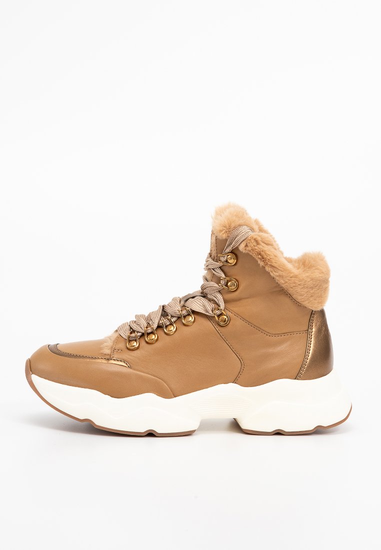 Zapatillas altas
