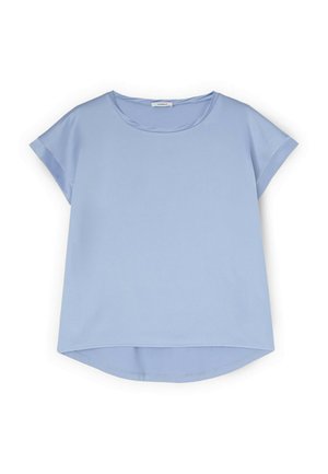 Blusa de manga corta azul claro con escote redondo y dobladillo ligeramente curvado, exhibida extendida sobre un fondo blanco.