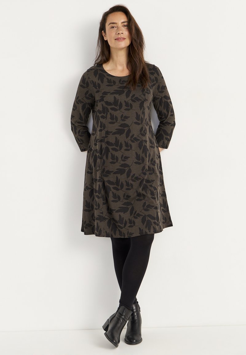 Cellbes of Sweden PATTERNED WITH POCKETS - Jerseykjole - brown black patterned
