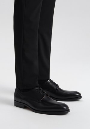 RYŁKO - Biznesowe buty sznurowane