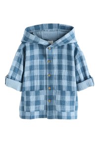 Veste pour tout-petit à carreaux bleu et bleu clair avec capuche, boutons en bois sur le devant, manches retroussées et deux poches avant.