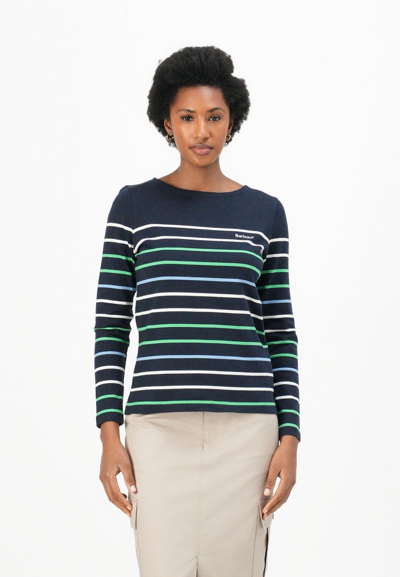 Marine gestreepte langearmige shirt met groene, blauwe en witte horizontale lijnen; zachte stof; ronde halslijn; klein logo op de borst.