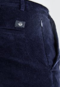 DOCKERS SMART FLEX MOTION SLIM - Chinos - navy