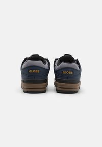 Globe FUSION - Riedlenčių batai - navy/grey