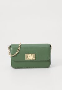 Unselected, oliva