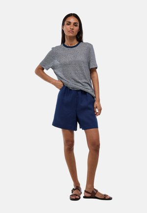 Monoprix, Short - penombre