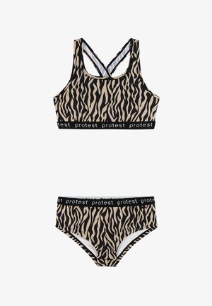 To-delt pigebadedragt med sorte og beige tigerstriber, elastiske bånd med trykket "protest" og krydsede stropper på toppen.
