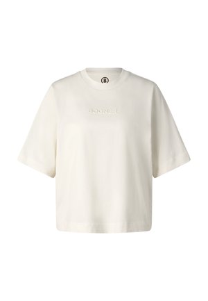 Biała koszulka z krótkim rękawem i okrągłym dekoltem, z wytłoczonym napisem "BOGNER" na piersi, przedstawiona na jednolitym tle.