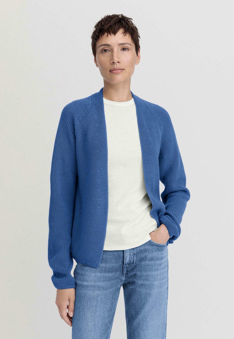 hessnatur Strickjacke - mittelblau