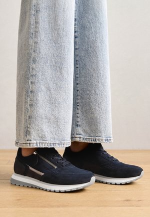 Trainers - dark blue/antiksilb