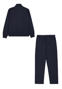 Chándal de color azul marino con sudadera de collar con cremallera y pantalones con cinturilla elástica. Fabricado en un tejido suave con puños y cinturilla acanalados.
