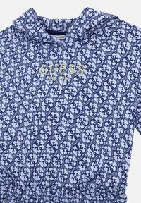 Guess HOODED ACTIVE - Freizeitkleid - hellblau