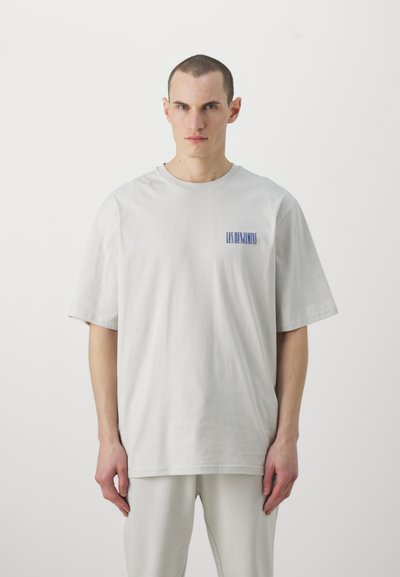 Les Benjamins OVERSIZED TEE UNISEX - Potiskana majica - light clay