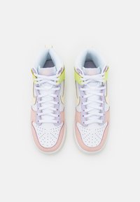 Nike Sportswear DUNK HIGH - Sapatilhas de cano alto - white/cashmere/light lemon twist/pure violet/pale coral