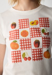 Thumbnail Image 5