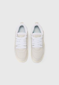 Jordan AIR JORDAN 4 RM - Sportcipő - light bone/white/soft pearl