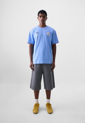 KIDSUPER MANCHESTER CITY FC GRAPHIC TEE - Article de supporter d'équipe de club - team light blue/black