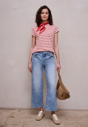 Street One Studio, HIGH WAIST WIDE LEG JEANS IM LOOSE FIT - Wide Leg - light blue wash