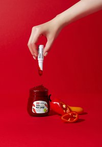 Unleashia RED PEPPER PASTE LIP BALM - Lip balm - 2