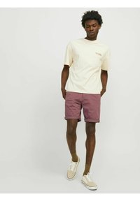 Jack & Jones JPSTBOWIE SOLID MID - Shorts - roan rouge