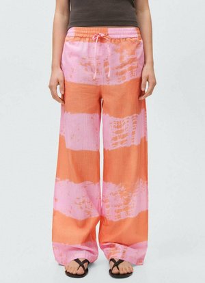 Pantalons larges légers en tie-dye rose et orange avec une taille élastique et un cordon de serrage. Design décontracté avec une texture douce et aérée.