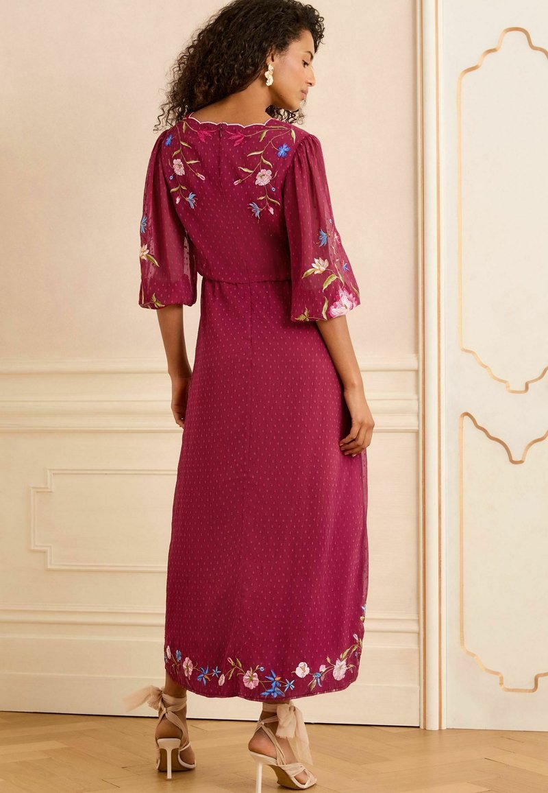 Love & Roses REGULAR FIT - EMBROIDERED DOBBY SCALLOP NECK - Day dress -  berry red/red