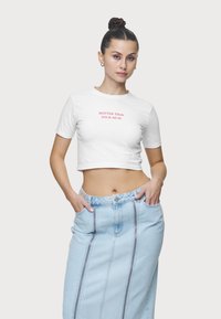 Pegador REYNA TEE - Potiskana majica - white