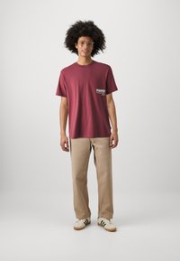 Pompeii BOXY TEE - T-shirts med print - wine