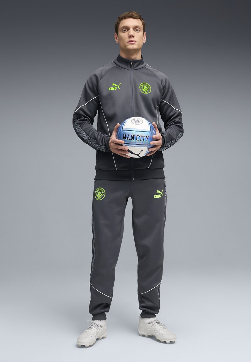 Puma MANCHESTER CITY FC KING ANTHEM - Sportovní bunda - galactic gray-pro green