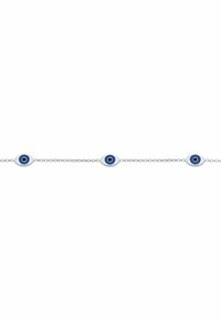 Sølv kædearmbånd med tre øjeformede charms i blå og sorte nuancer, hver adskilt af led. Glat overflade med blank finish.