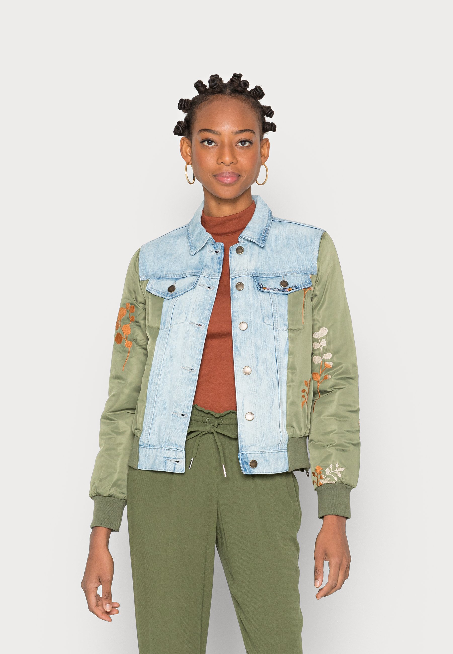 Desigual CHAQ NEW PORT BEACH - Giacca di jeans - kaki/oliva - Zalando.it