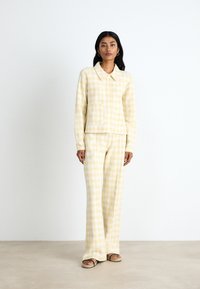 Mads Nørgaard ABBY - Chemisier - misted yellow/white alyssum