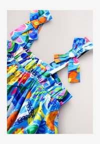 Atlasīts, blue tropical