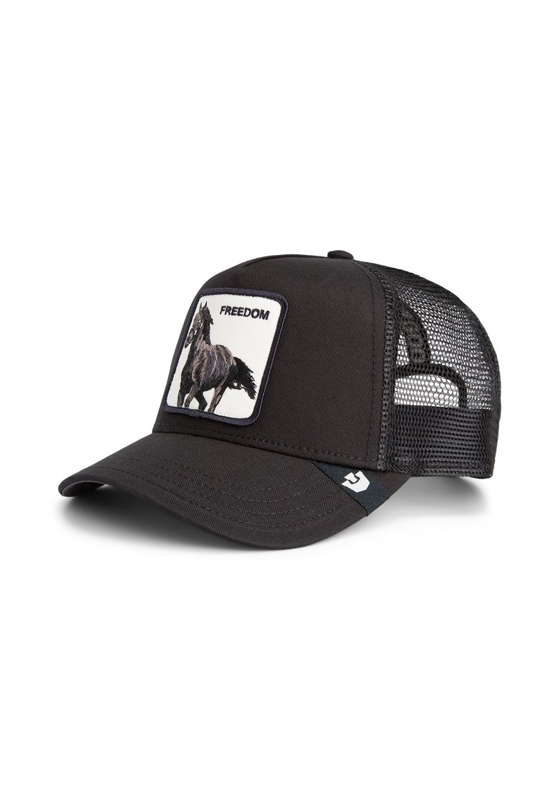 Schwarze Trucker-Kappe mit Netzrücken, besticktem Pferdemotiv auf dem Vorderpatch und dem Text „FREEDOM“. Gebogener Schirm und verstellbarer Snapback-Verschluss.