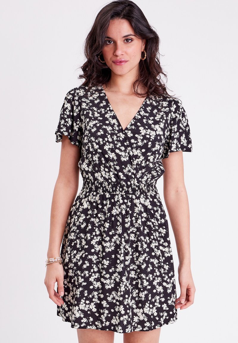 Cache Cache FLIESSENDES AUSGESTELLTES - Robe de jour - noir/noir chin?� - ZALANDO.FR