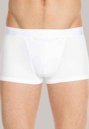 Weiße Baumwoll-Boxershorts mit enger Passform, ausgestattet mit einem weichen elastischen Bund. Glatte Textur ohne sichtbare Muster oder Akzente.